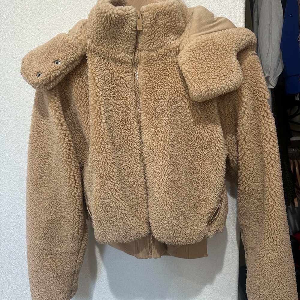 ALO Yoga Tan Sherpa Jacket